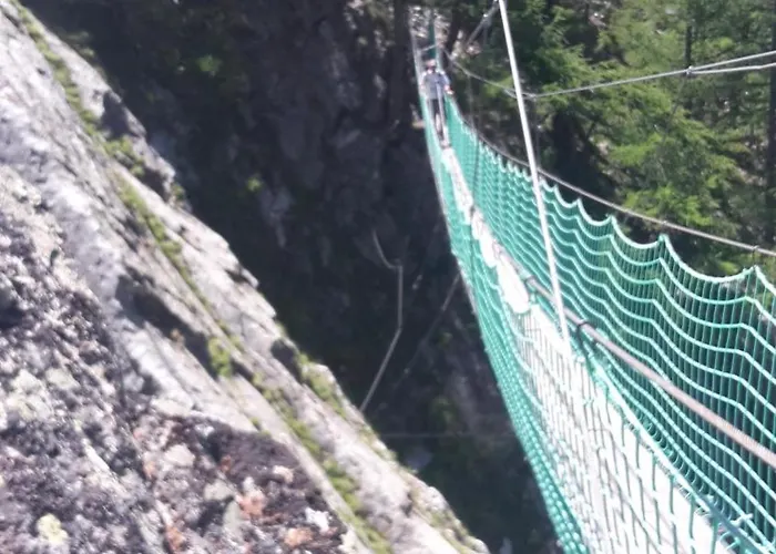 Kristall F * 萨斯格伦德